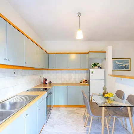 Kentia Apartamento *